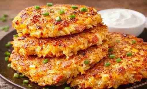 Картофельные пирожки с фасолью и жареным луком