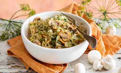 Капуста тушеная с шампиньонами