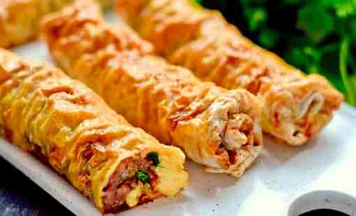 Трубочки из лаваша с куриным фаршем и сыром